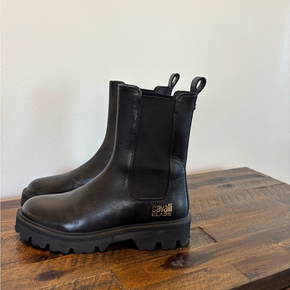 Cavalli Class Black Leather Chelsea Lug Booties with Gold Logo - Picture 5 of 9